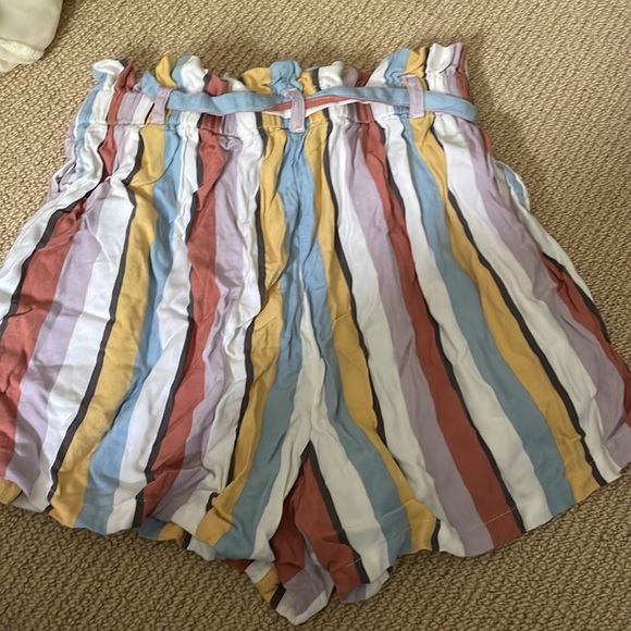 Hollis yet ultra high rise shorts with belt - Picture 2 of 3